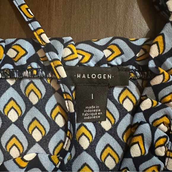 NWT Halogen Blue Art Deco Metric Print Ruffle Triangle V Neck Tank Top Large - Picture 6 of 11